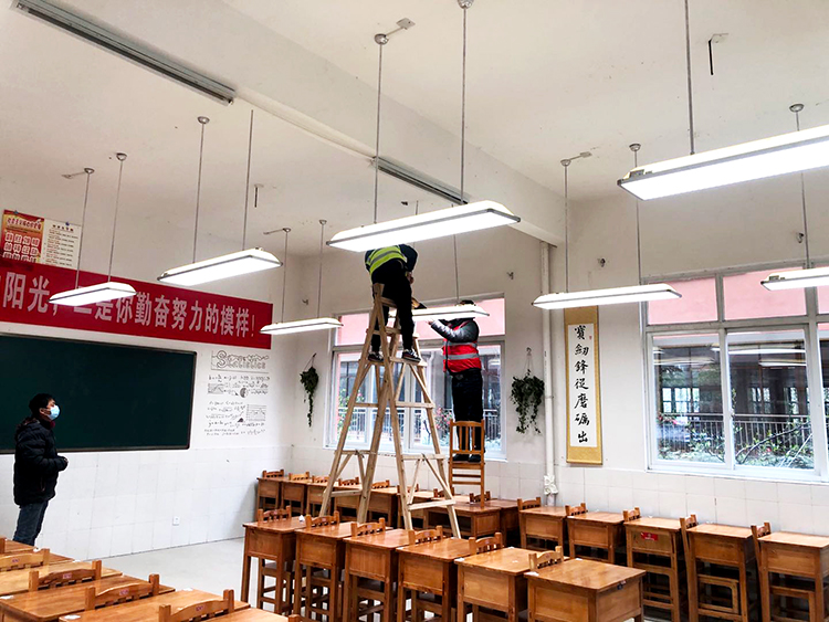 教室燈安裝完成效（xiào）果圖