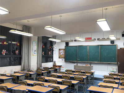貴州市東山小學教室（shì）護眼燈改造案例